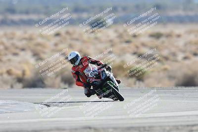 media/Dec-07-2025-CVMA (Sun) [[3e7d2de5dc]]/Race 12- Formula 40 MW and LW/